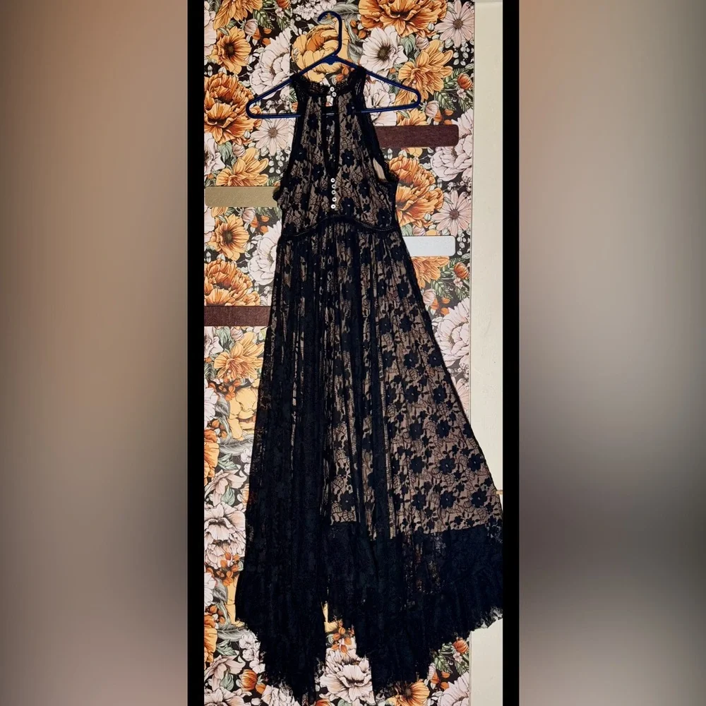 Joyfolie Black Lace Maxi Dress - Picture 2 of 8